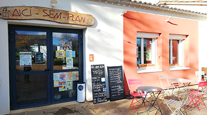 Photo du café de l'extérieur